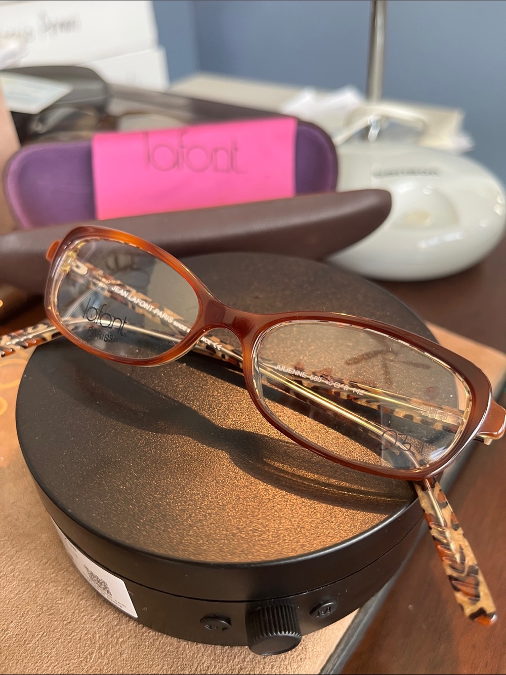 Lafont “Julienne “ 580 carmel tortoise outside w sexy leopard inside Zyl 49/18